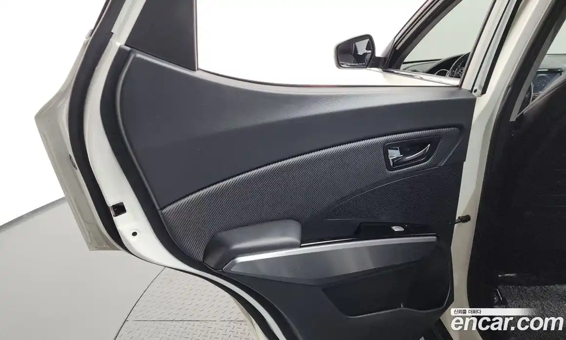 SsangYong TIBOLI 2017 1.6 автомат (гидро), фото 15