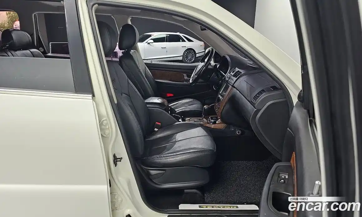 SsangYong Rexton 2015 2.2 автомат (гидро), фото 16