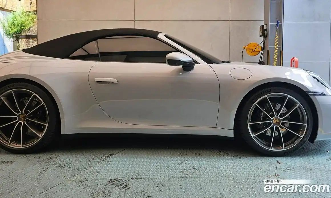 Porsche 911 2024 3.0 автомат (гидро), фото 5