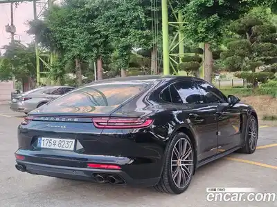 Porsche Panamera 2018 3.0 автомат (гидро), миниатюра 5