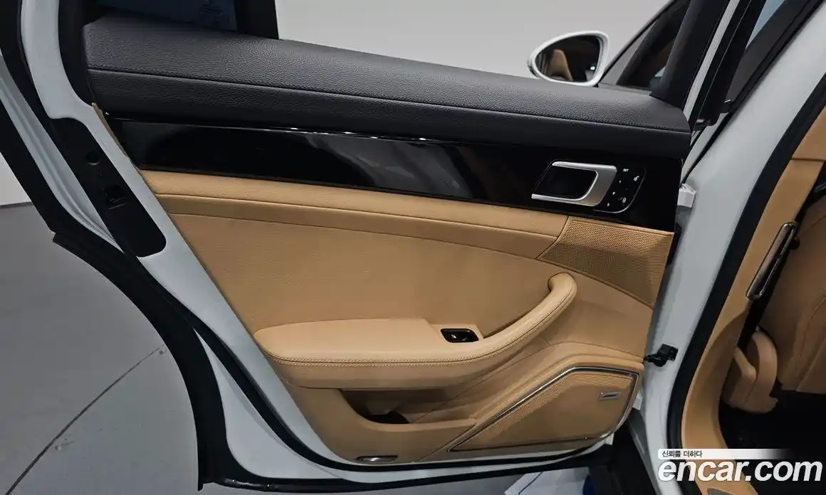 Porsche Panamera 2018 3.0 автомат (гидро), фото 14
