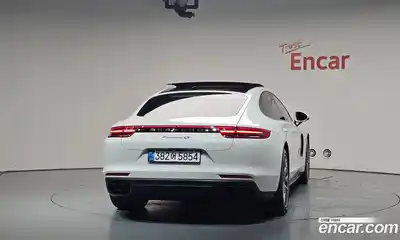 Porsche Panamera 2018 3.0 автомат (гидро), миниатюра 3