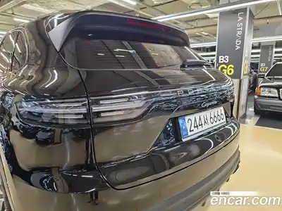 Porsche Cayenne 2022 3.0 автомат (гидро), миниатюра 3