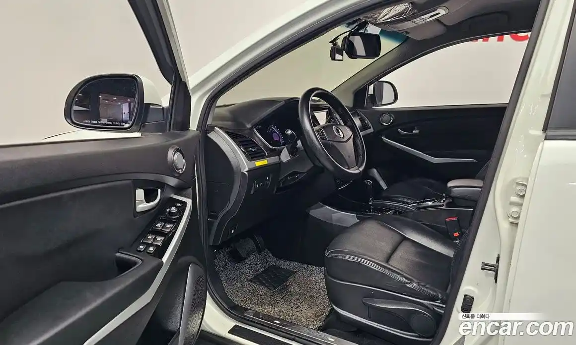 SsangYong Korando 2015 2.0 автомат (гидро), фото 13