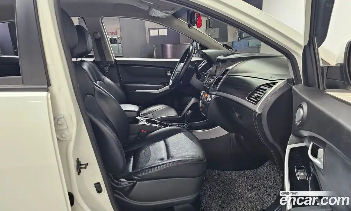 SsangYong Korando 2015 2.0 автомат (гидро), фото 16