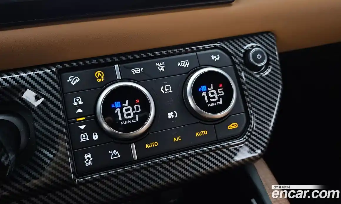 Land Rover Defender 2023 3.0 автомат (гидро), фото 27