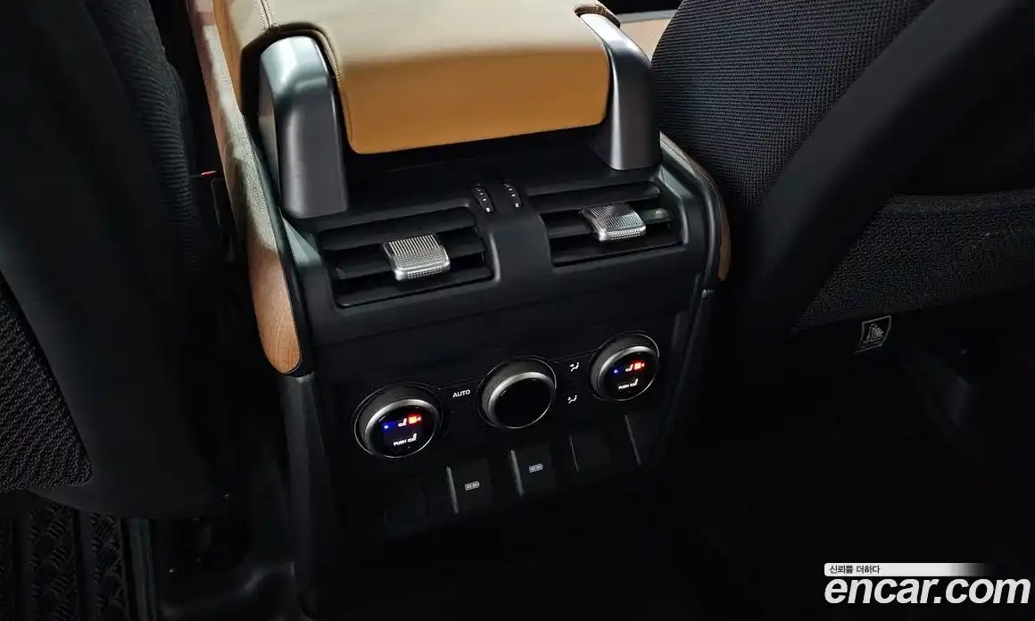 Land Rover Defender 2023 3.0 автомат (гидро), фото 34