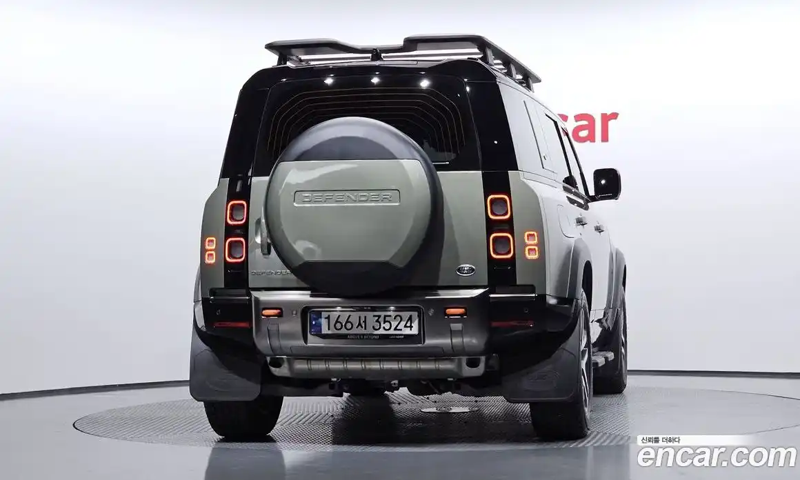 Land Rover Defender 2023 3.0 автомат (гидро), фото 4