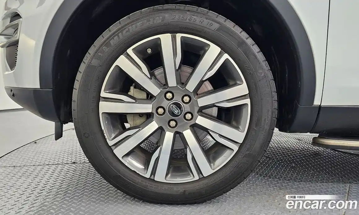Land Rover Discovery Sport 2018 2.0 автомат (гидро), фото 5
