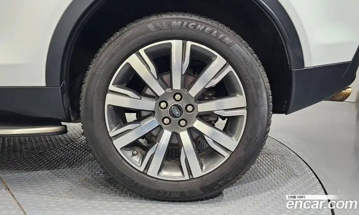 Land Rover Discovery Sport 2018 2.0 автомат (гидро), фото 7