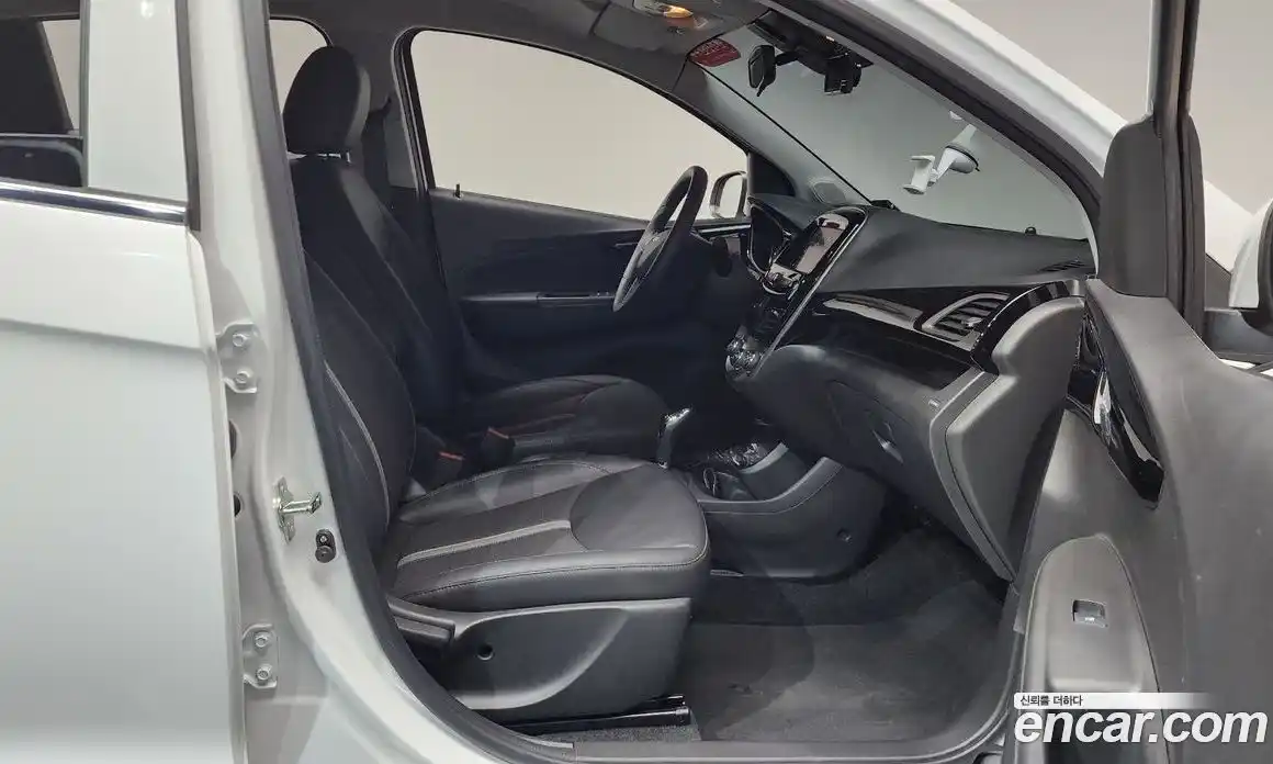 Chevrolet Spark 2022 1.0 автомат (гидро), фото 16