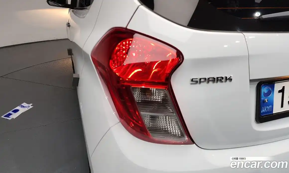 Chevrolet Spark 2022 1.0 автомат (гидро), фото 8