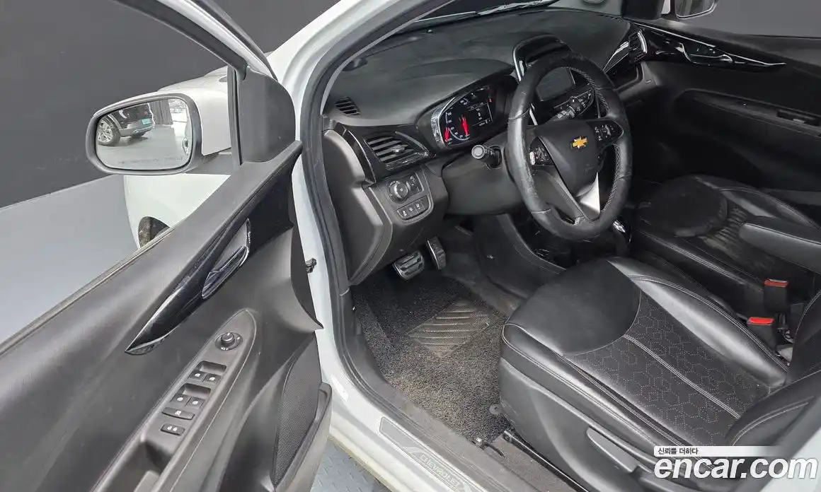 Chevrolet Spark 2015 1.0 автомат (гидро), фото 12