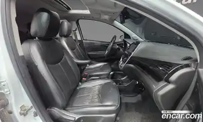 Chevrolet Spark 2015 1.0 автомат (гидро), миниатюра 10