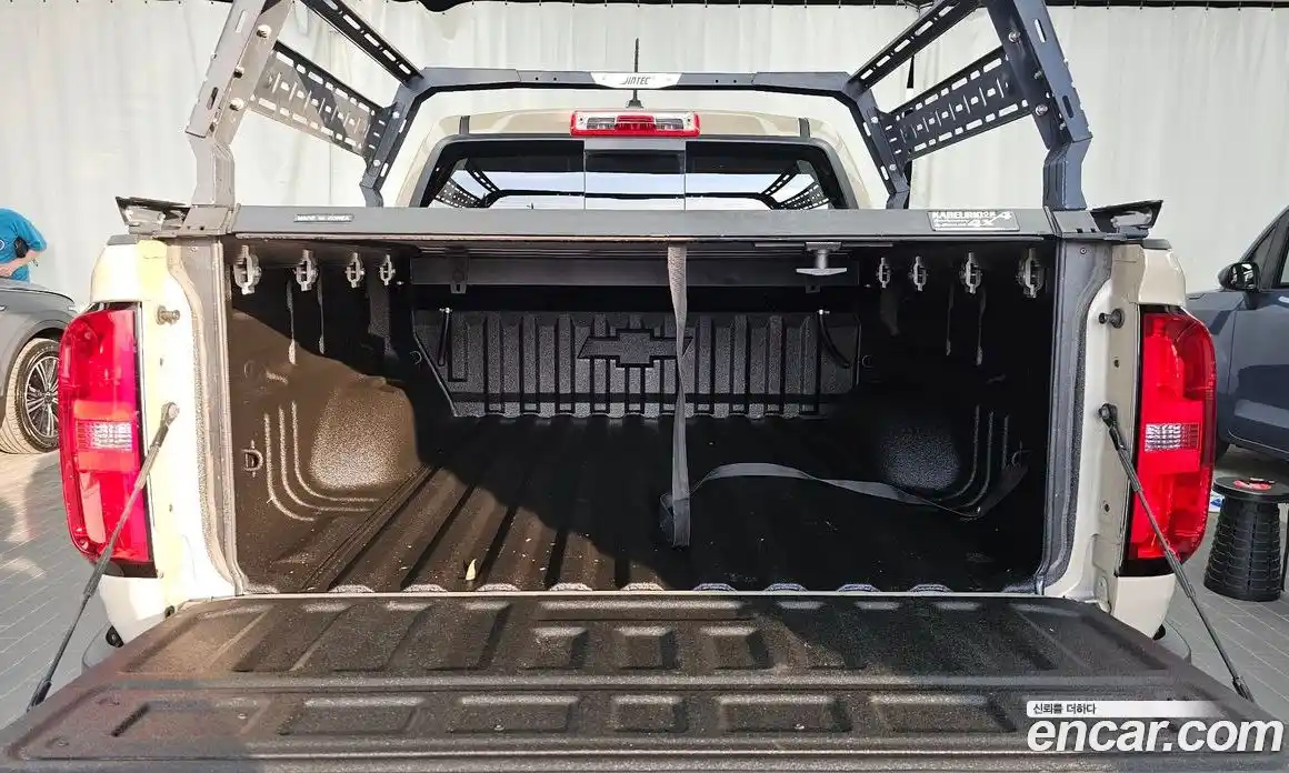 Chevrolet Colorado 2022 3.6 автомат (гидро), фото 20