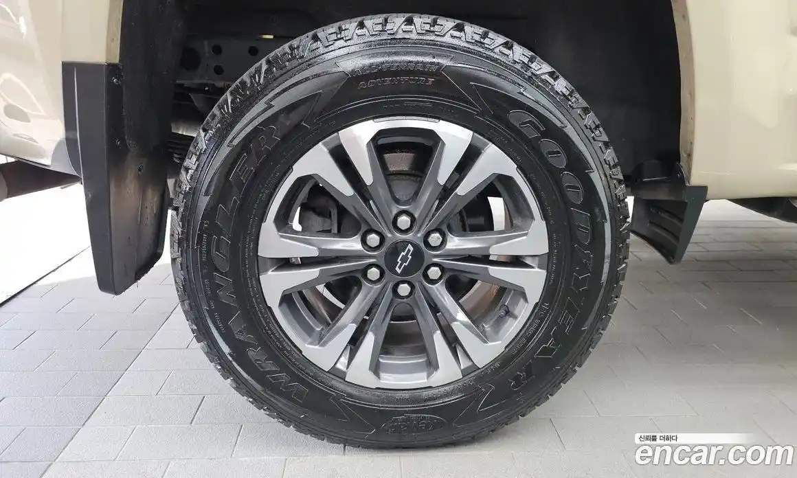 Chevrolet Colorado 2022 3.6 автомат (гидро), фото 5