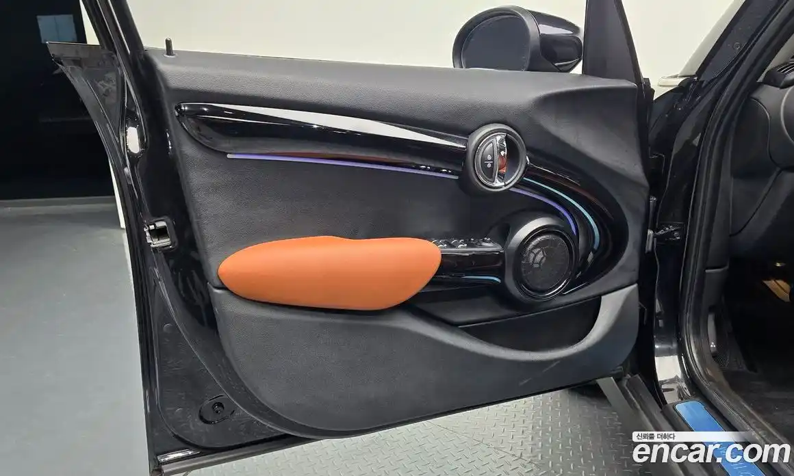 Mini Cooper 2022 2.0 автомат (гидро), фото 14