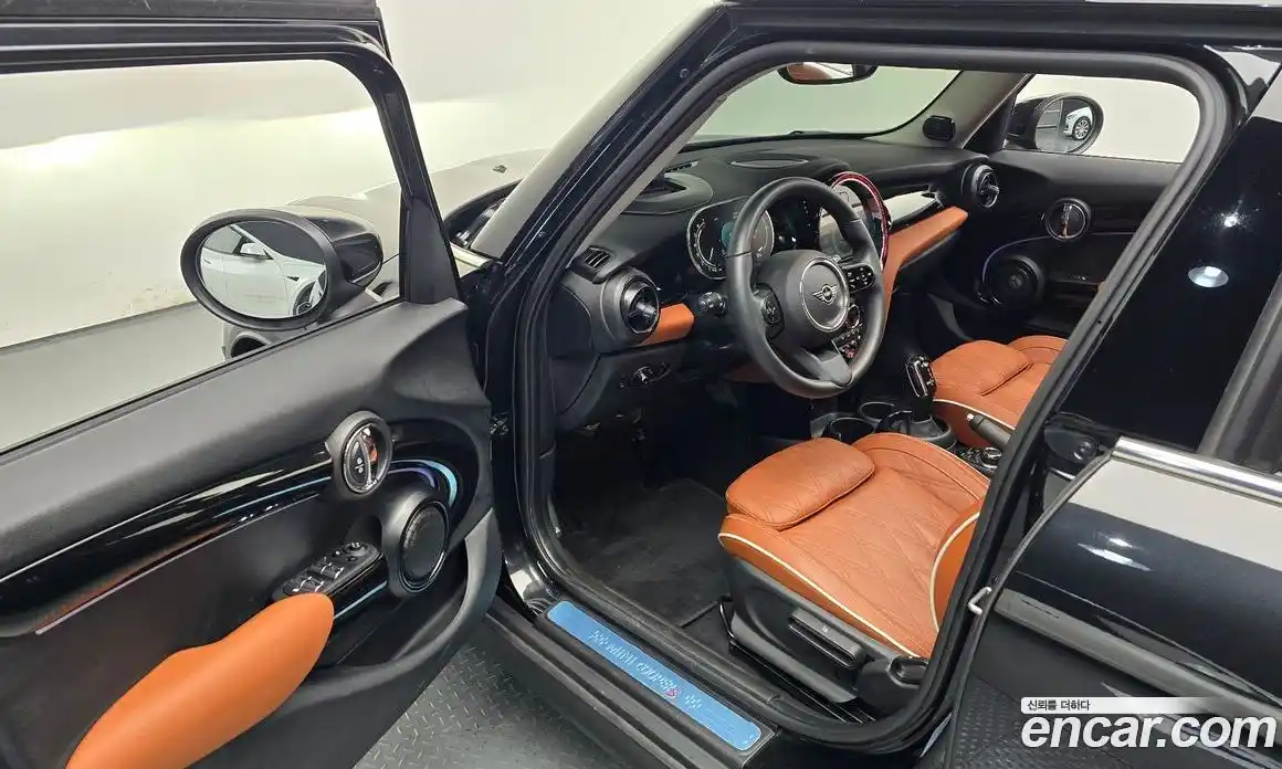 Mini Cooper 2022 2.0 автомат (гидро), фото 17