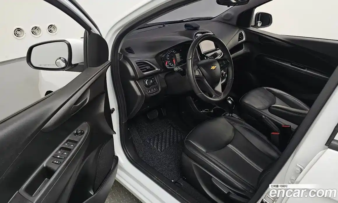 Chevrolet Spark 2019 1.0 автомат (гидро), фото 13