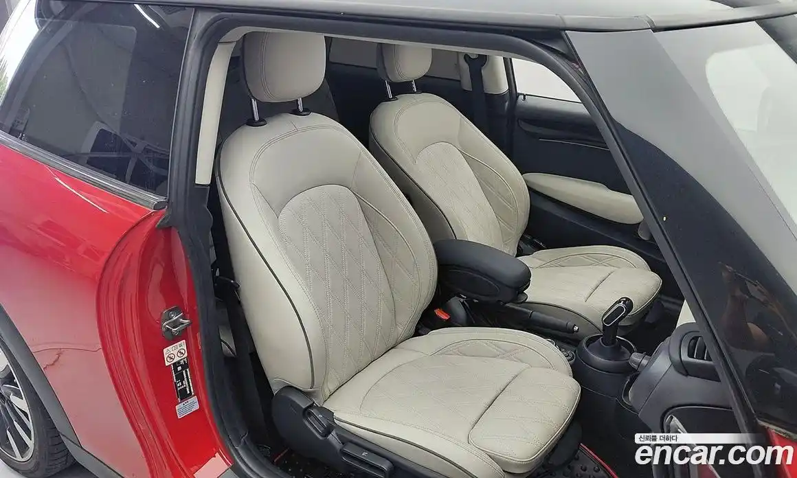 Mini Cooper 2023 2.0 автомат (гидро), фото 19