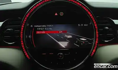 Mini Cooper 2023 2.0 автомат (гидро), миниатюра 8