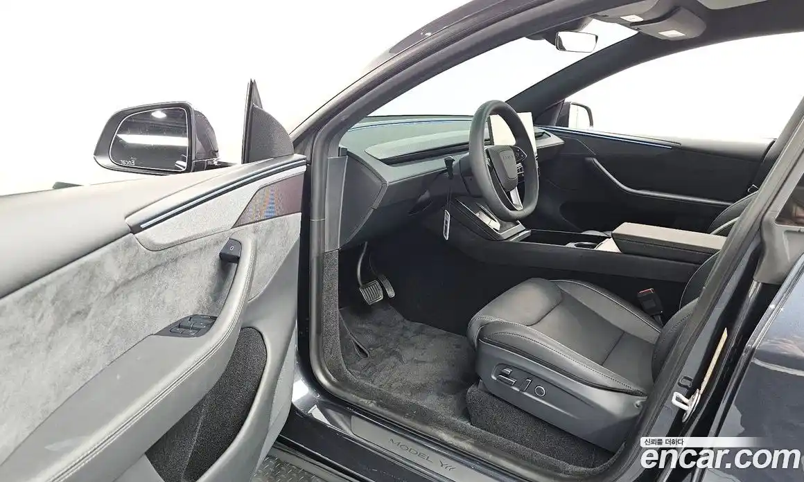 Tesla Model Y 2026 0.2 автомат (гидро), фото 13 Tesla Model Y 2026 0.2 автомат (гидро), фото 13