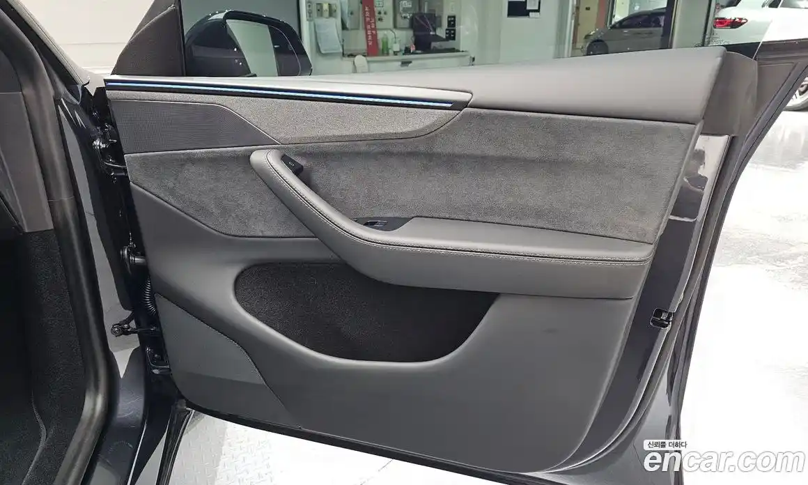 Tesla Model Y 2026 0.2 автомат (гидро), фото 15 Tesla Model Y 2026 0.2 автомат (гидро), фото 15
