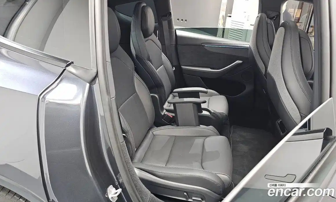 Tesla Model Y 2026 0.2 автомат (гидро), фото 17 Tesla Model Y 2026 0.2 автомат (гидро), фото 17