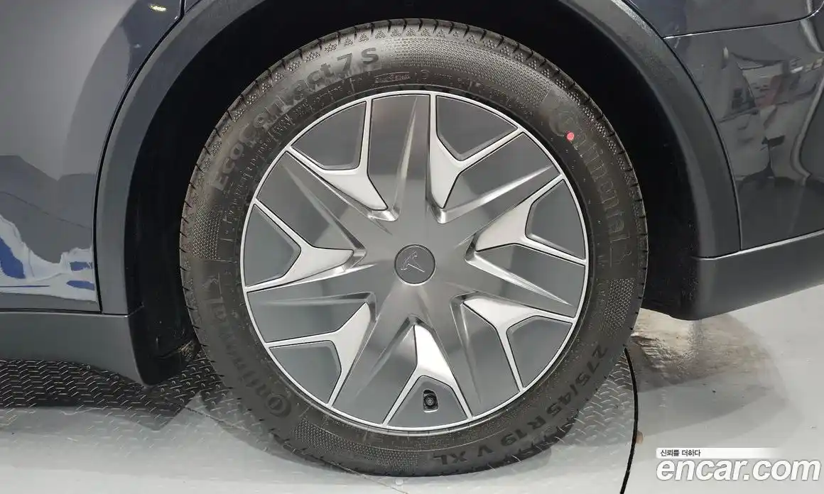 Tesla Model Y 2026 0.2 автомат (гидро), фото 7 Tesla Model Y 2026 0.2 автомат (гидро), фото 7