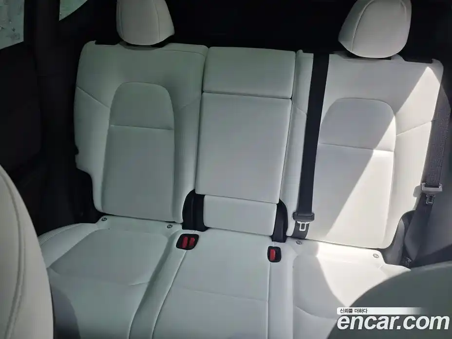 Tesla Model Y 2024 1.0 автомат (гидро), фото 10 Tesla Model Y 2024 1.0 автомат (гидро), фото 10