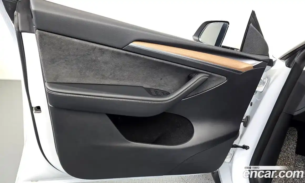 Tesla Model Y 2023 0.2 автомат (гидро), фото 14 Tesla Model Y 2023 0.2 автомат (гидро), фото 14