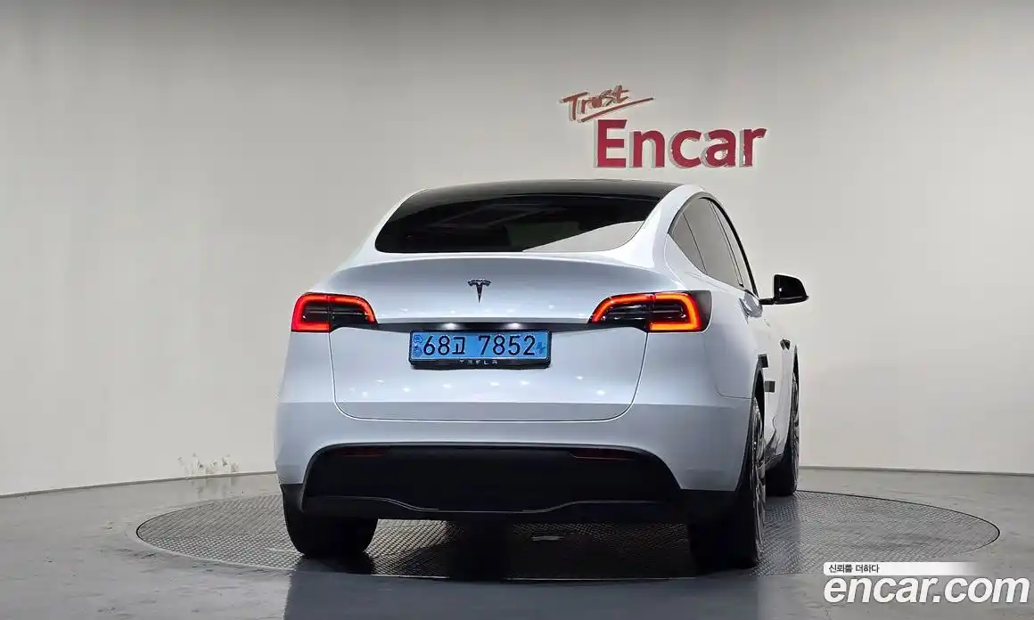 Tesla Model Y 2023 0.2 автомат (гидро), фото 4 Tesla Model Y 2023 0.2 автомат (гидро), фото 4