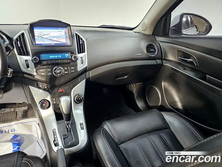 Chevrolet Cruze 2012 1.8 автомат (гидро), фото 10