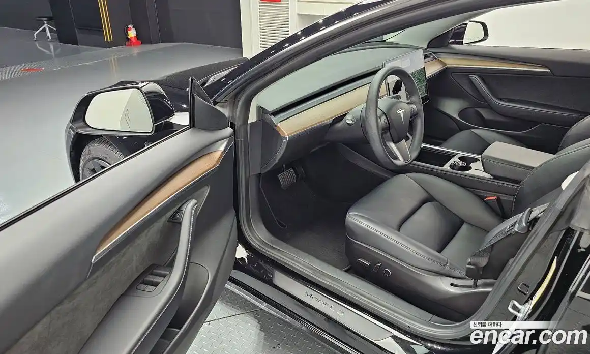 Tesla Model 3 2022 0.2 автомат (гидро), фото 10 Tesla Model 3 2022 0.2 автомат (гидро), фото 10