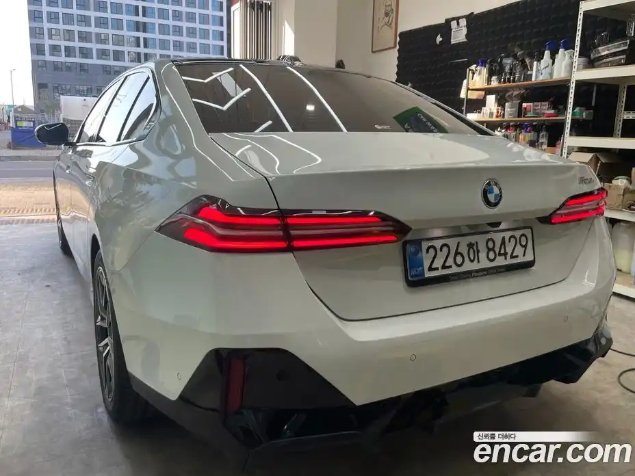 BMW 5 серия 2025 2.0 автомат (гидро), фото 20