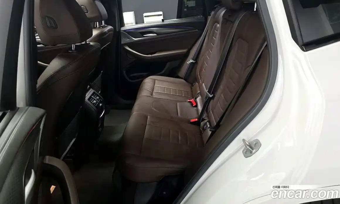 BMW X3 2024 2.0 автомат (гидро), фото 18