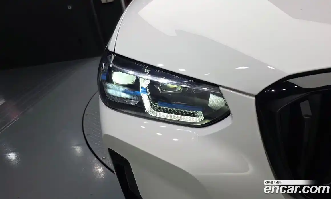 BMW X3 2024 2.0 автомат (гидро), фото 8