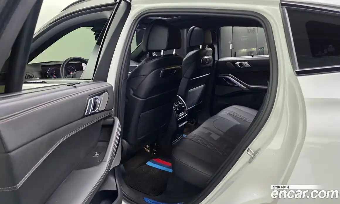 BMW X6 2023 3.0 автомат (гидро), фото 16