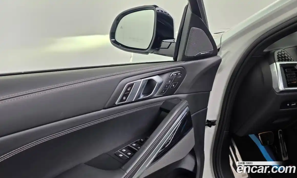 BMW X6 2023 3.0 автомат (гидро), фото 27