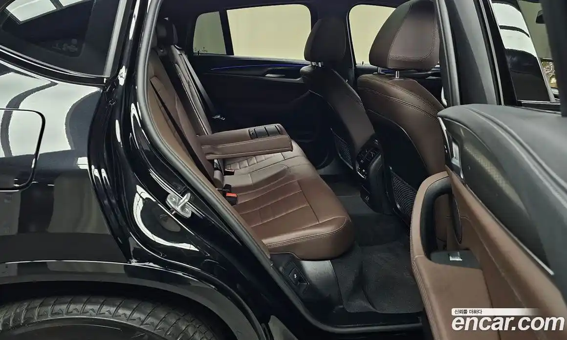 BMW X4 2024 2.0 автомат (гидро), фото 17