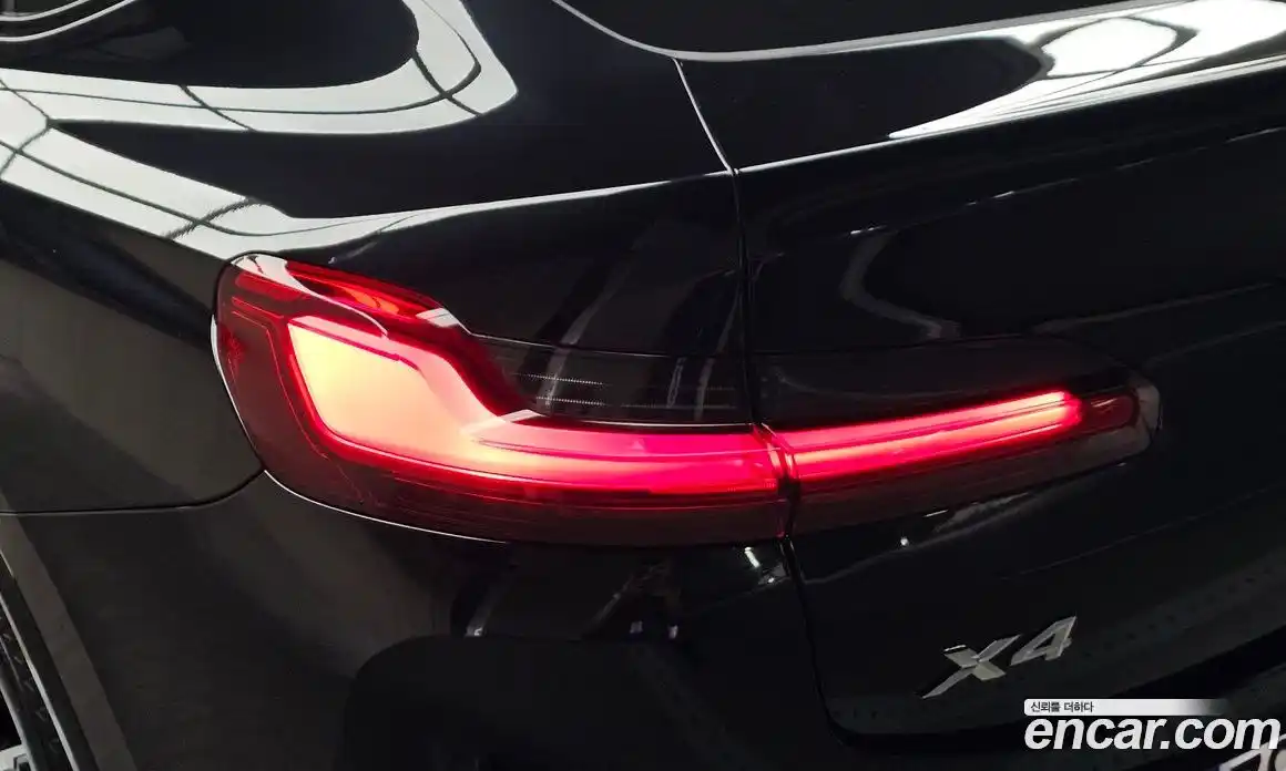 BMW X4 2024 2.0 автомат (гидро), фото 9