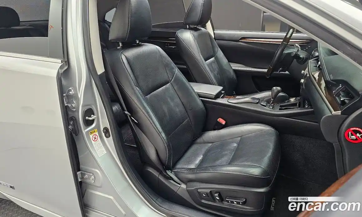 Lexus ES 2013 2.5 автомат (гидро), фото 12 Lexus ES 2013 2.5 автомат (гидро), фото 12