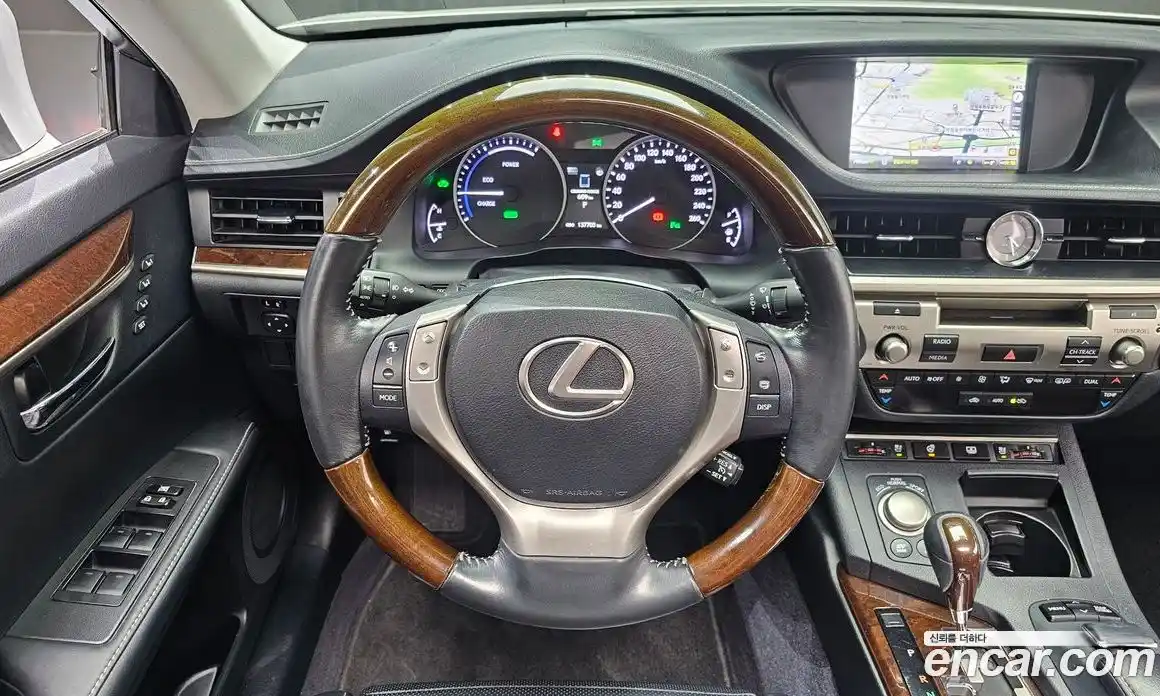 Lexus ES 2013 2.5 автомат (гидро), фото 13 Lexus ES 2013 2.5 автомат (гидро), фото 13