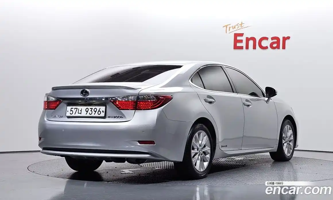 Lexus ES 2013 2.5 автомат (гидро), фото 2 Lexus ES 2013 2.5 автомат (гидро), фото 2