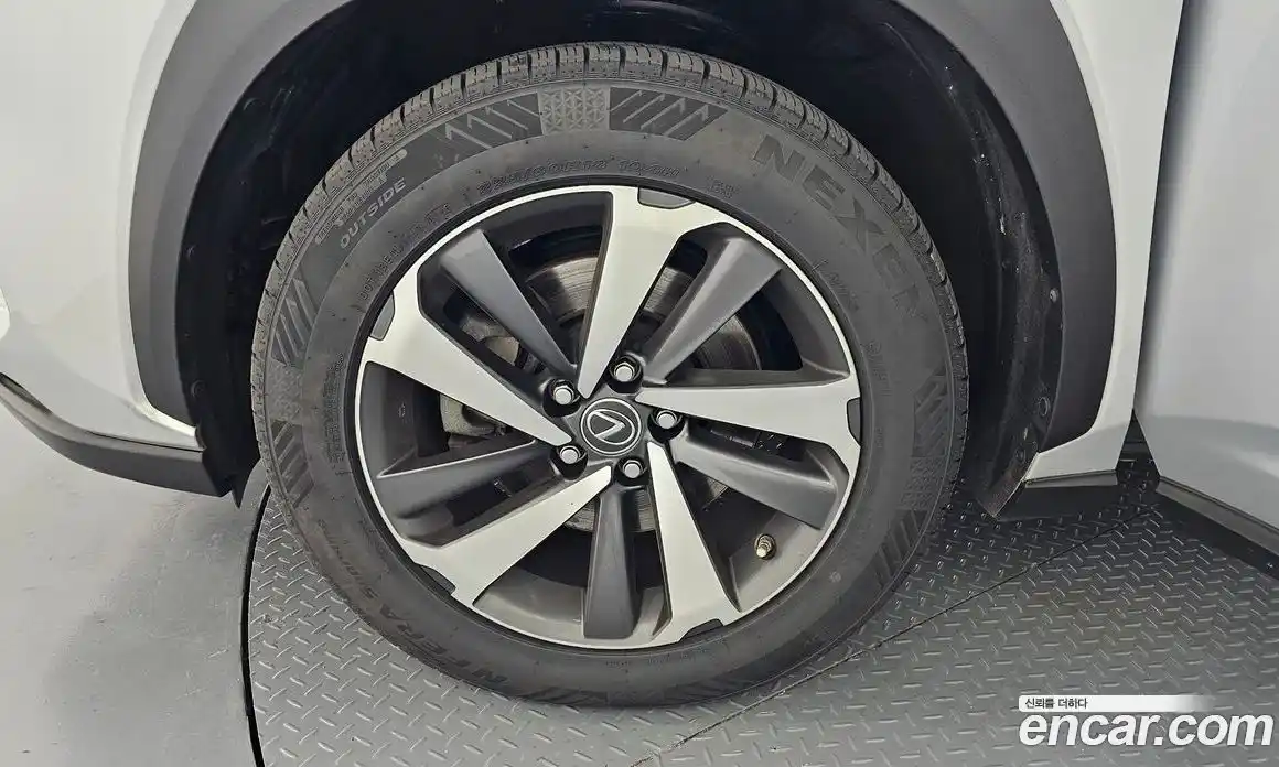 Lexus NX 2018 2.5 автомат (гидро), фото 5 Lexus NX 2018 2.5 автомат (гидро), фото 5