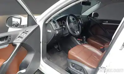 Volkswagen Tiguan 2015 2.0 автомат (гидро), миниатюра 12