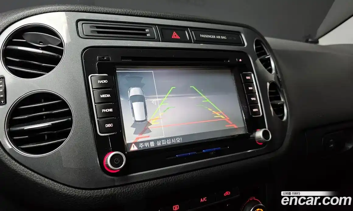 Volkswagen Tiguan 2015 2.0 автомат (гидро), фото 14