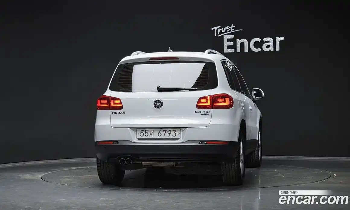 Volkswagen Tiguan 2015 2.0 автомат (гидро), фото 4