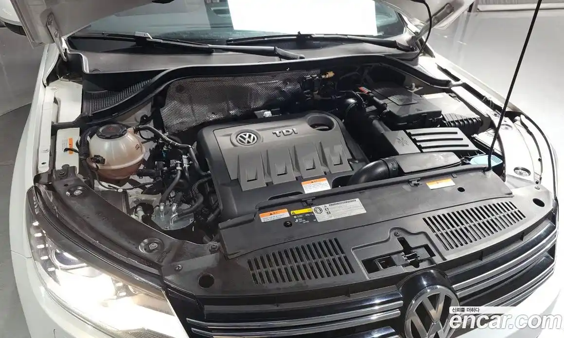 Volkswagen Tiguan 2015 2.0 автомат (гидро), фото 6