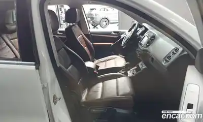 Volkswagen Tiguan 2015 2.0 автомат (гидро), миниатюра 10